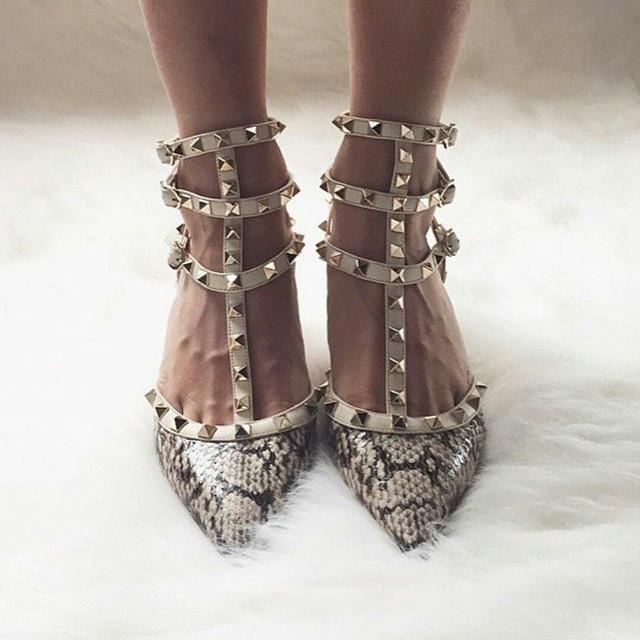 #YoTambiénQuieroLosMios @MaisonValentino #FelizViernes #AmoMisZapatos soycarmin.com/outfit/Amo-mis… #ItsPerfectDay