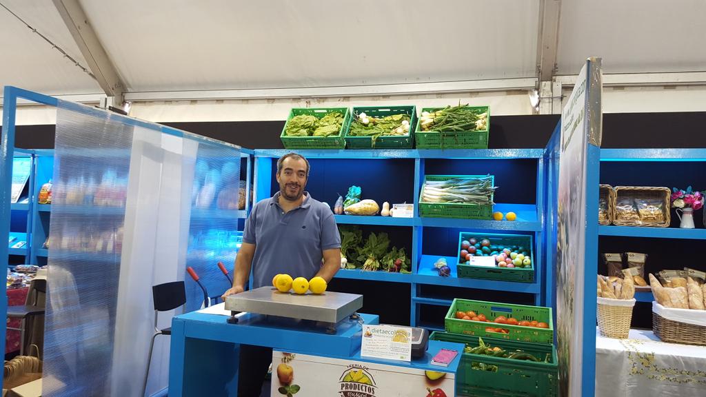 ElVisoDelAlcor_'s tweet photo. Tres empresas visueñas se encuentran este fin de semana en la I Feria Ecológica de #ProvinciaSVQ de @Dipusevi http://t.co/0yXqiOsKL4