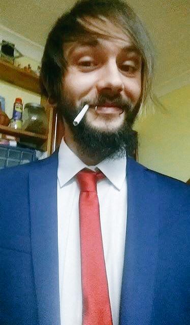 statuesband's tweet image. Mr.Drums aka @willstatues all suited and ready for the @nmgawards #SELFIESCREEN