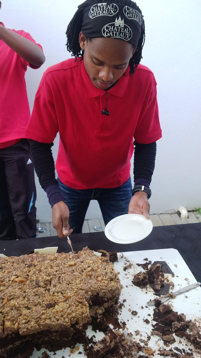 SphaSpha67's tweet image. Happy bathday to me myself n i