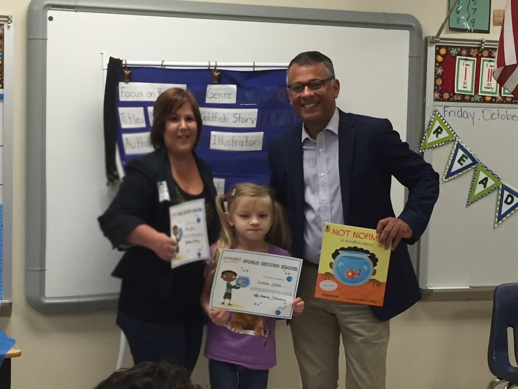 miamijetsfan's tweet photo. @southsideowls Great 2 grade event with @cstevenson7 Thanks Mrs. Suarez & Moreira #worldrecordreader #Jumpstart2015 http://t.co/ZT6qv8Abkr