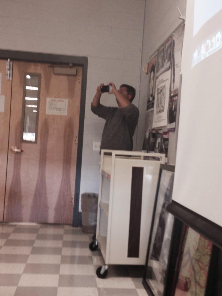 Dailycupojoey's tweet photo. Ipp thinks the class discussion is cute #seniorres #mrpickle http://t.co/gEKBMdwlk0