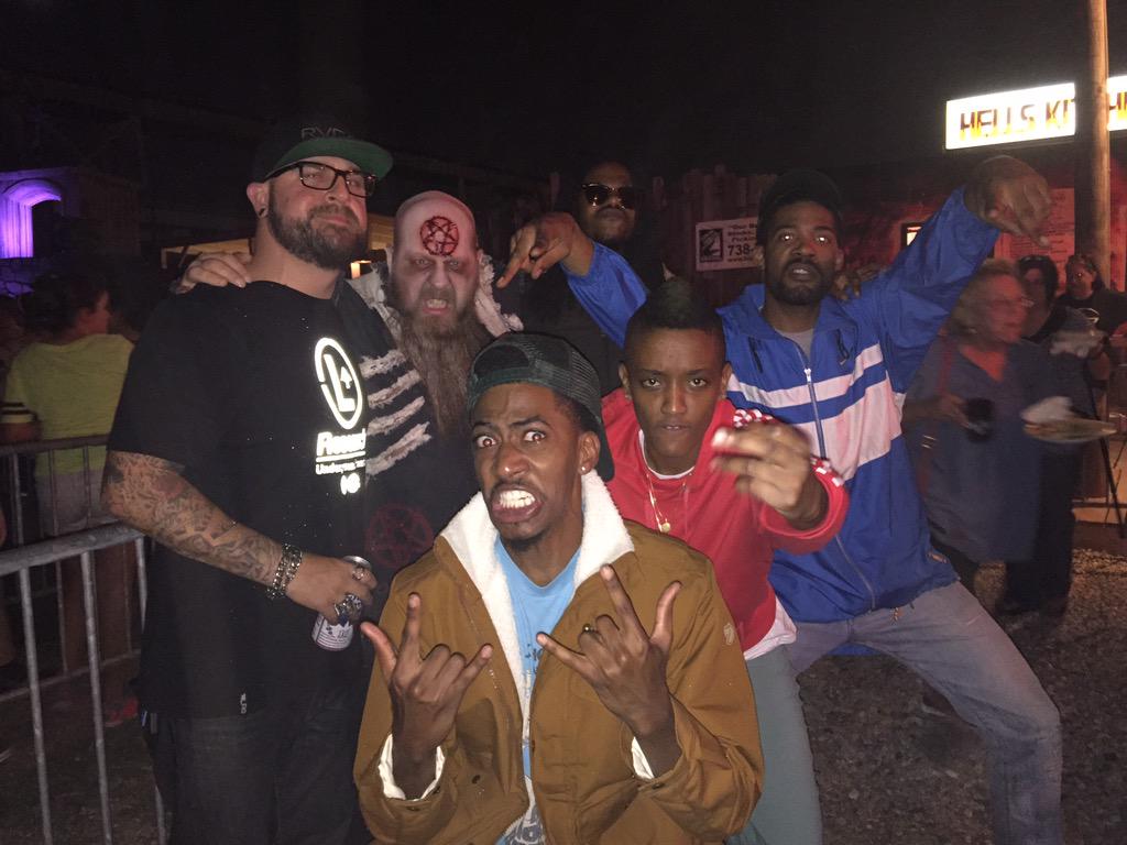 HouseOfShock's tweet image. @GeneralAbaddon with the ever so awesome band @intanetz