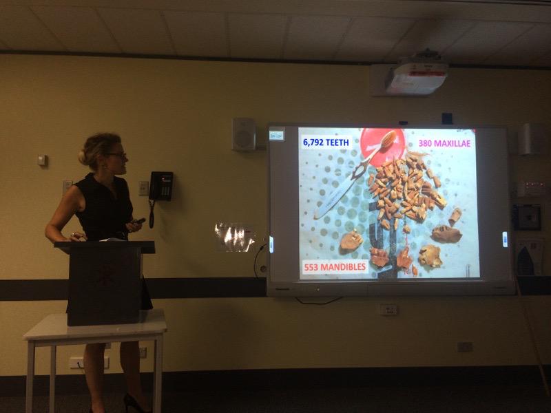 fragsus's tweet photo. FRAGSUS in the antipodes! #RKP_FRAGSUS public lecture @Macquarie_Uni Sydney #BoneCrew progress #bioarchaeology #Malta http://t.co/9k1X3ACXKi