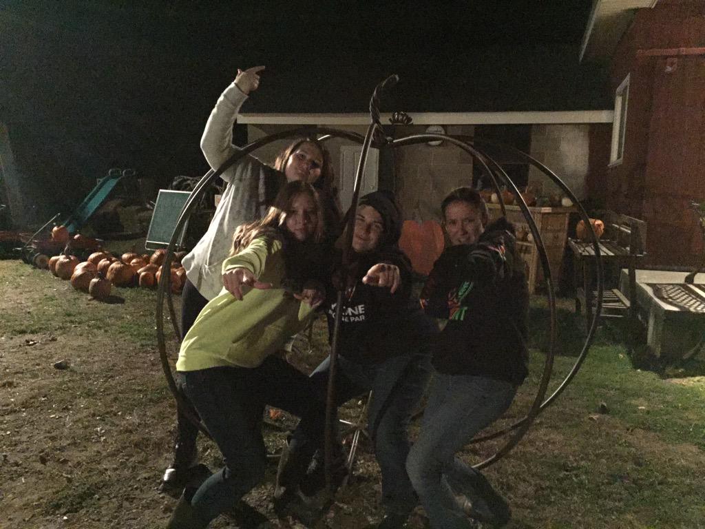 MeaganSamele's tweet photo. My squads better than yours 👊🏽 #lastcornmaze #mrBphotobombing #flycheck photocreds to Ms Dunn @Becca1357 http://t.co/Srotb6TVft