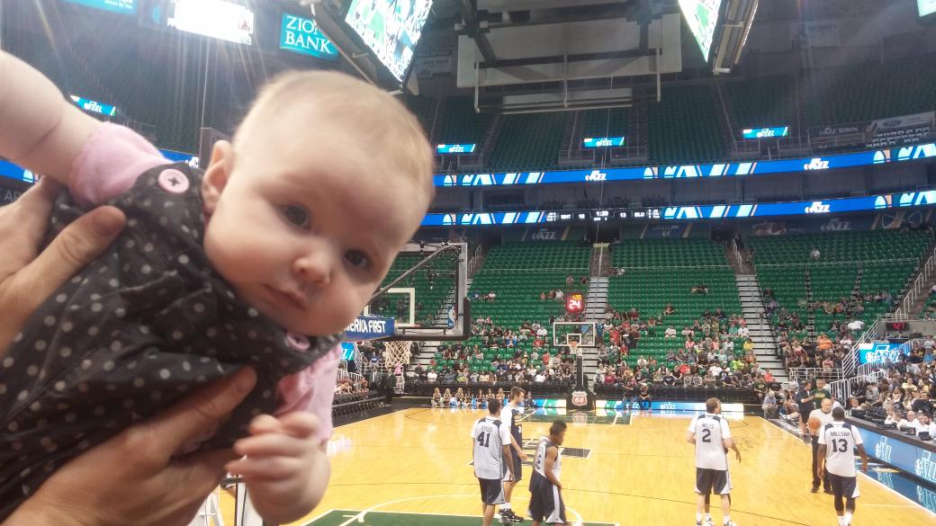 KillstreakFace's tweet photo. Awe yeah!  #Ellarae #UtahJazz http://t.co/WOp7dH6FBu