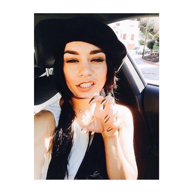 CocoQuince's tweet photo. She's kidda hot http://t.co/TmOA0orBXv