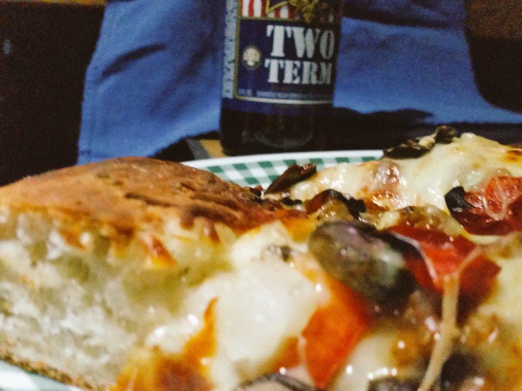 Coalbits's tweet image. Hop Hop never stop! #pizza