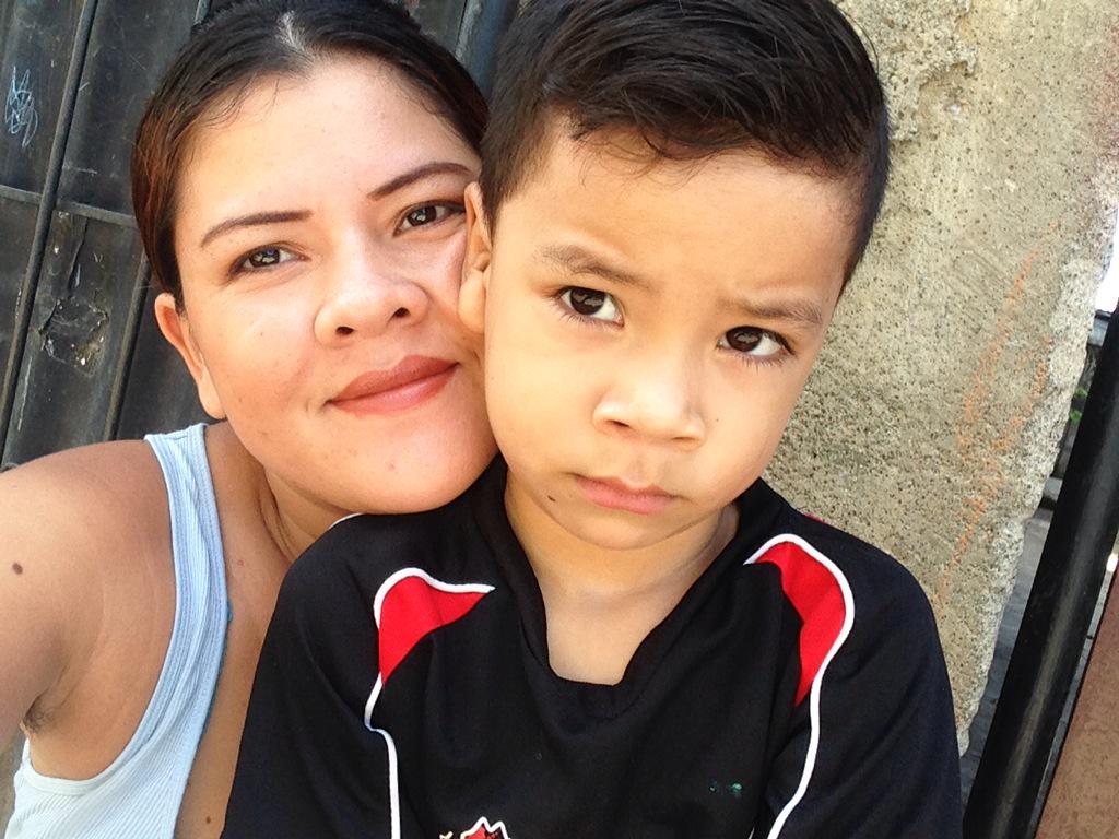 Gabriel20716575's tweet photo. Amando casa dia más a mis hijos http://t.co/5qdDoyEa7D