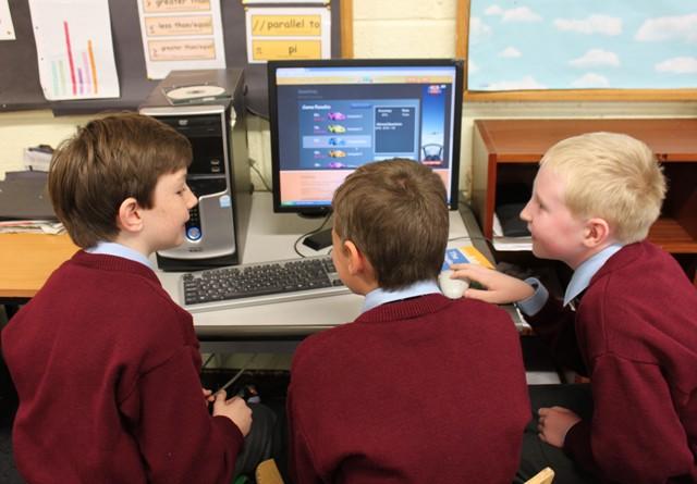 scoileoinboys's tweet photo. @scoileoinboys enjoyed lots of activities during #mathsweek15 @mathsweek #STEM http://t.co/AWRjOCPVT7