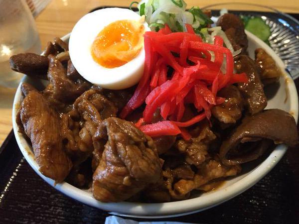 KINGOFMEAT1's tweet photo. その名も「豪快野獣丼」！
川越シェフが97点を付けたという、Ｂ級グルメ店☆☆☆
⇒http://t.co/uR7oDpzqGx
この夏が乗り切れそうです。
#肉会 #豪快野獣丼 #丼ぶり #DMM #肉 http://t.co/kkWoMMjZsl