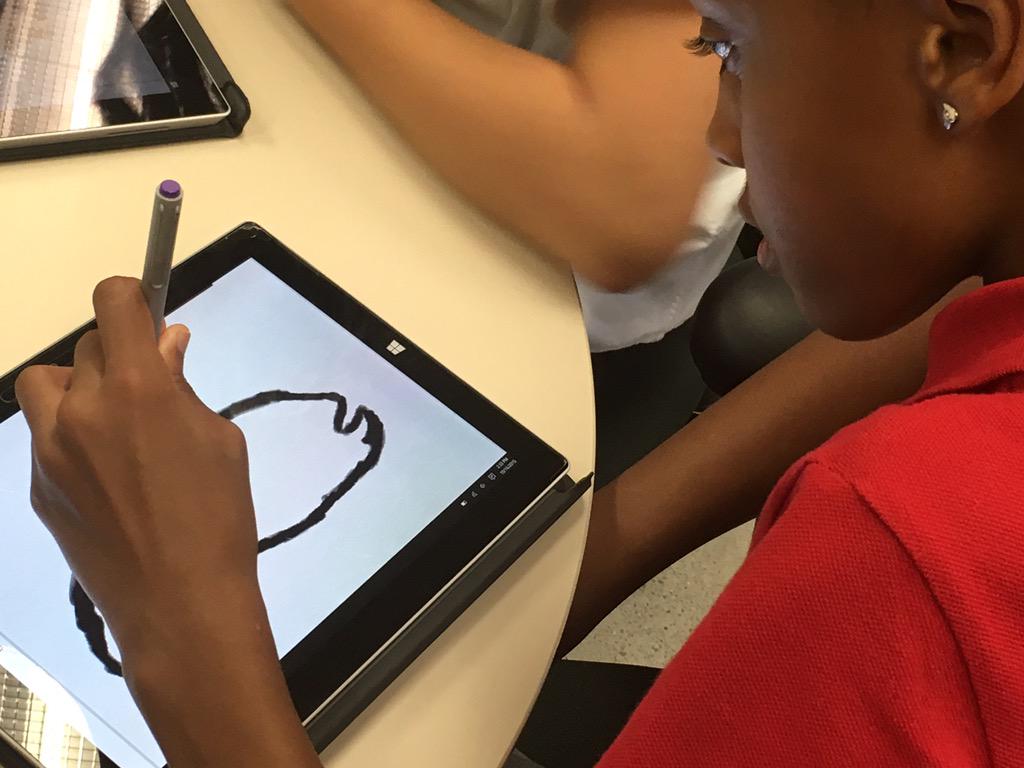 mrzphd's tweet image. #surface3 #MSFTEDU #MIEExpert #art Cedar River #Salmon #experiential #pblchat @FreshPaintTeam @SeattleAquarium