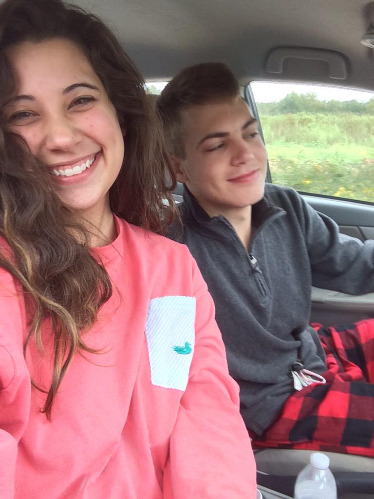 SPoole_021's tweet photo. Wake up ratch "let's take an ugly picture" http://t.co/49qsg8liB8