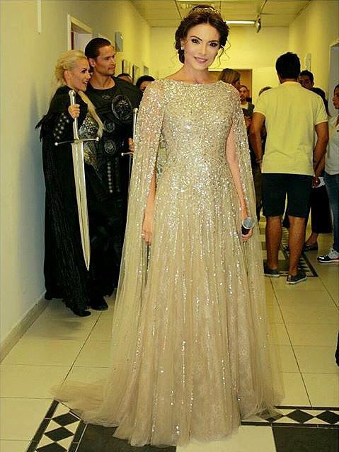 EntiZeina's tweet photo. Wow @hildakhm i adore your dress and look #StaracArabia http://t.co/uBX7sh8FT8