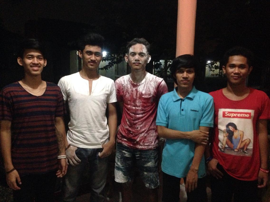 oding_julian's tweet photo. HappyBirthday alvon kamiiiii sukses selalu sobat amiiinO:) http://t.co/nck4hRFqvo
