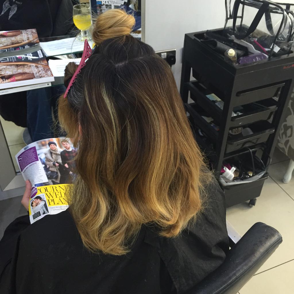 Ursula_1990's tweet photo. Another colour transformation this week by myself. Old grown out colour and highlights, refreshed and toned down! http://t.co/CKLxYRYpnN