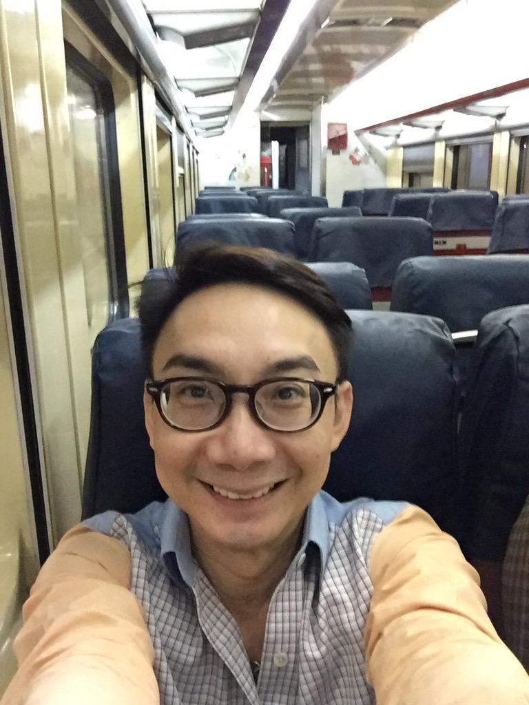 HossanLeong's tweet photo. On the #tebraushuttle to #DoubleConfirmMY for #presentationskills & #singing #courses #actorslife DoubleConfirm.MY http://t.co/qwZ0W2YtUb