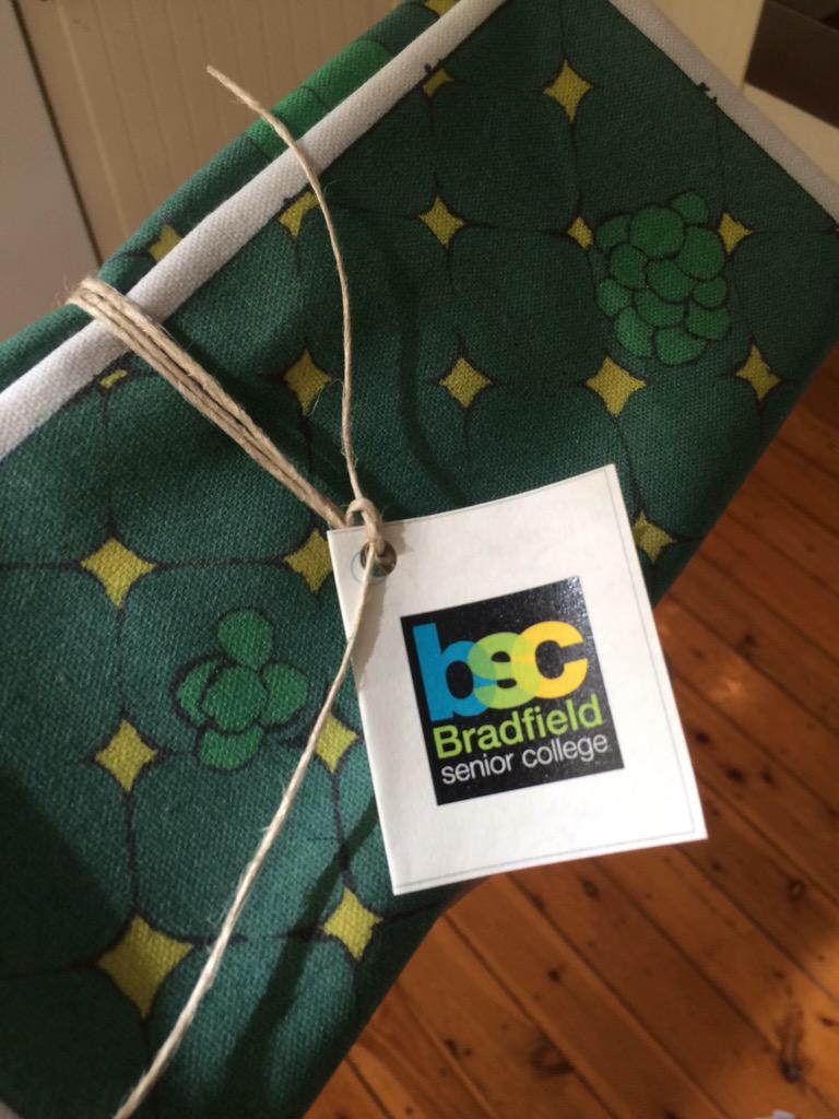 markliddell's tweet photo. Thanks so much for hosting a great teachmeet @sailpip
Just about to use my 'super bug' tea towel #TMSpaces http://t.co/igolvdgxTI