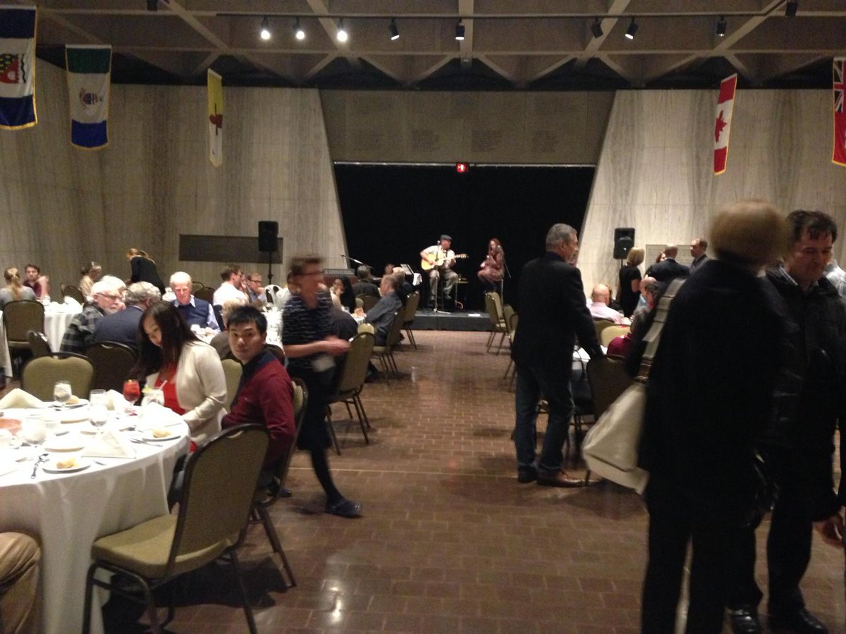 CSIMSCMI's tweet photo. #csim2015 Kitchen Party Lobster Dinner http://t.co/JmX5xbCWhF