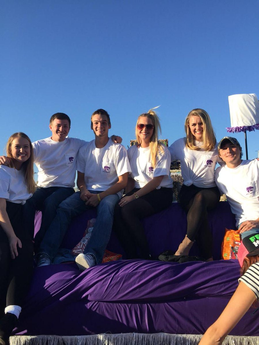 Taking Central Perk through the parade! Great way to end a great week with @GPHI_KSU!