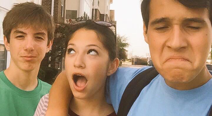 jatlaz's tweet photo. @_QueenArianna_ Happy birthday Ariannaki mou❤️ Continue being the coolest and cutest noob ever💚💙 http://t.co/GwncyqQgbv
