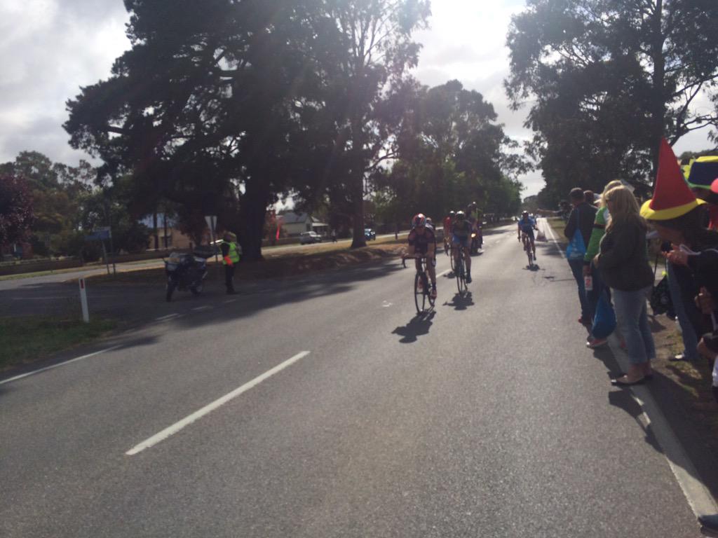 First feed zone @ Inverleigh <a href="/Tinea_Pedis/">Bertrand</a> in break out to 5 mins #M2W15 #NRS15 #Pro4mance