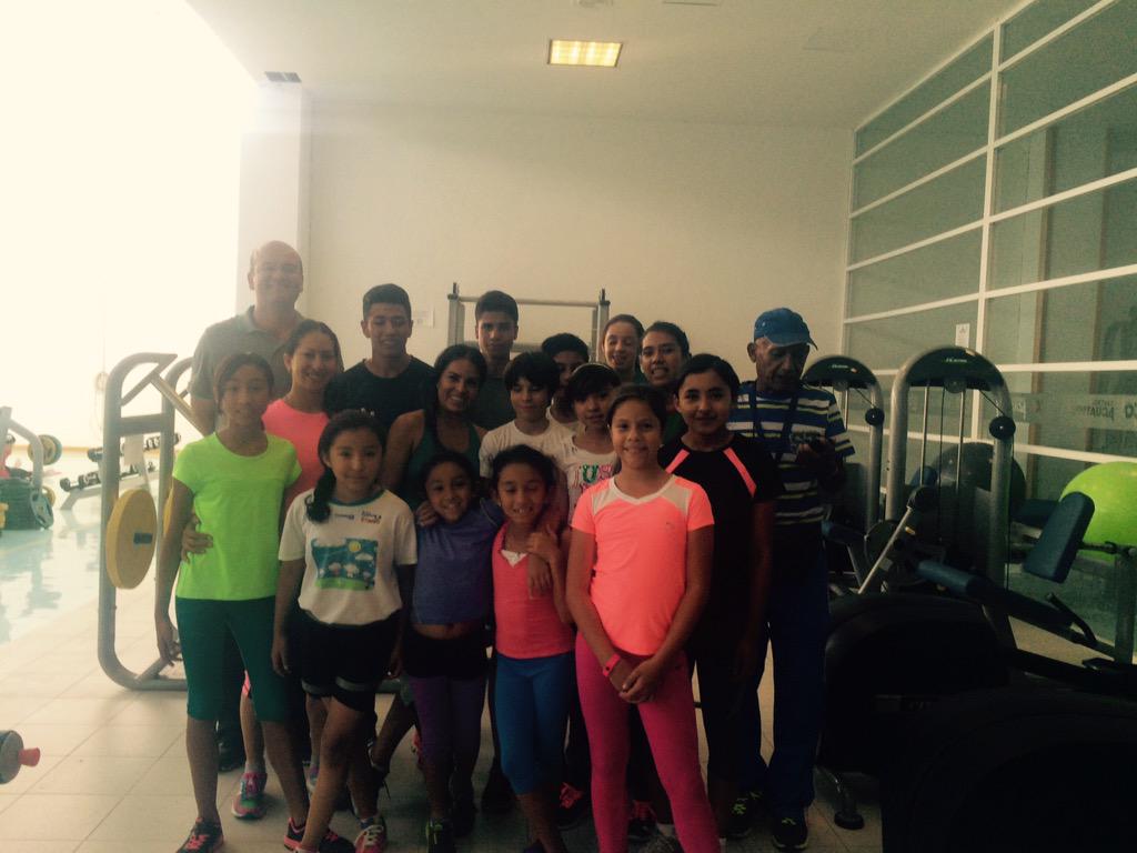isaac_pina's tweet photo. Escuela #Atletismo @guanajuatocode en Deportiva #Leon1, los esperamos!!! http://t.co/EWipwup99A