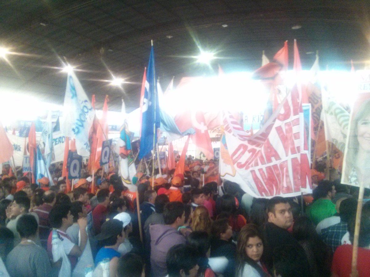 lbederherrera's tweet photo. Hoy celebramos el #DiaDeLaLealtad con los compañeros del #PJ http://t.co/Ted9UI0kDc