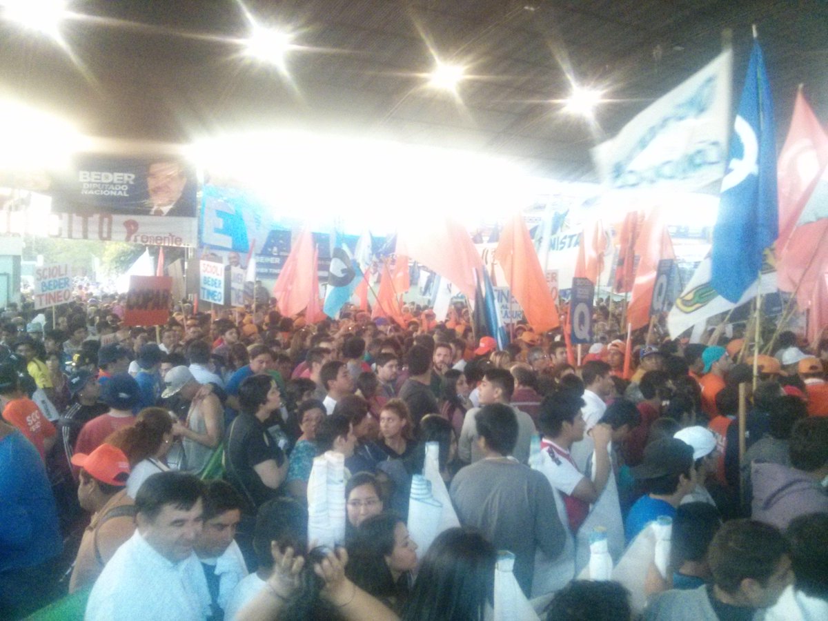 lbederherrera's tweet photo. Hoy celebramos el #DiaDeLaLealtad con los compañeros del #PJ http://t.co/Ted9UI0kDc