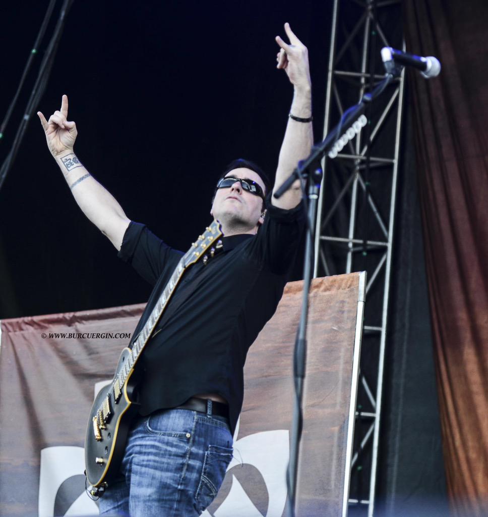 istanbullian's tweet image. When all is lost &amp;amp; daylight ends i'll carry u &amp;amp;we'll live 4ever @breakingbenj @LTLFest #breakingbenjamin #angelsfall