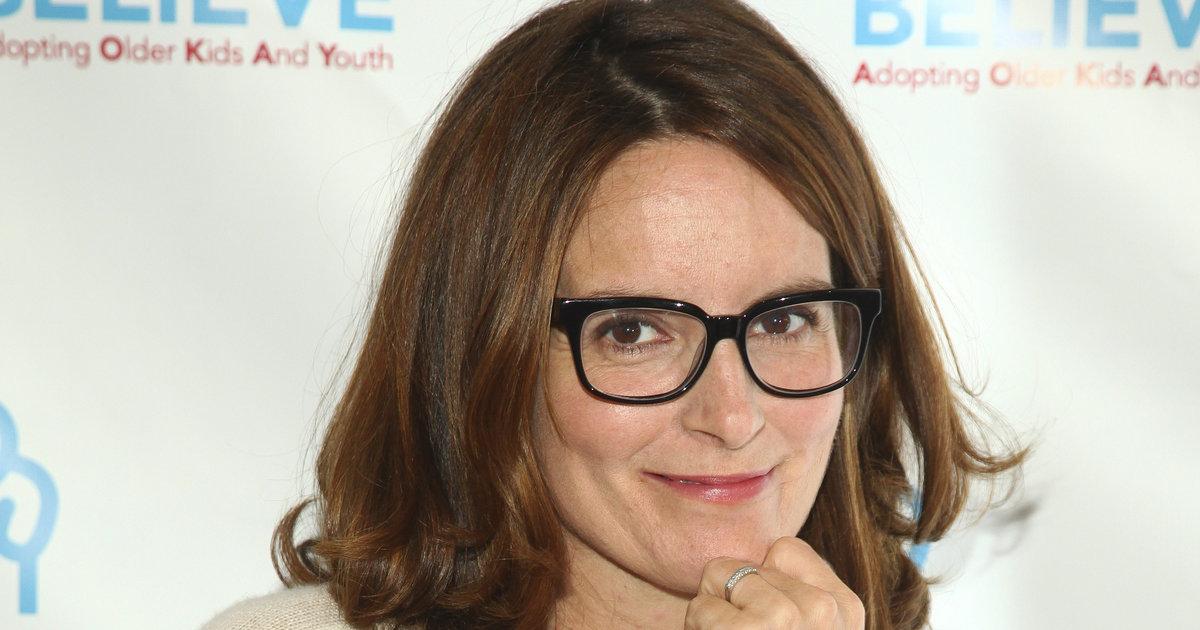 HuffPostComedy's tweet photo. 'Daily Show' Correspondent Hasan Minhaj wants Tina Fey to become president http://t.co/CohEUmBGbI http://t.co/HC1zdtmE65