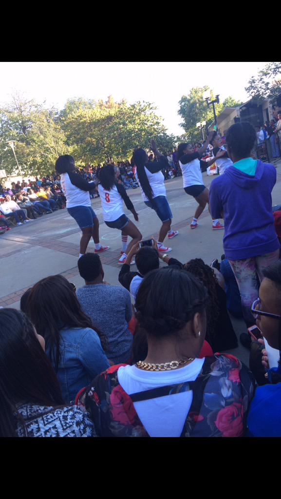 DSTZetaLambda's tweet image. If you enjoyed block-party, you don't want to miss the homecoming stepshow! #Oct24 #UCM