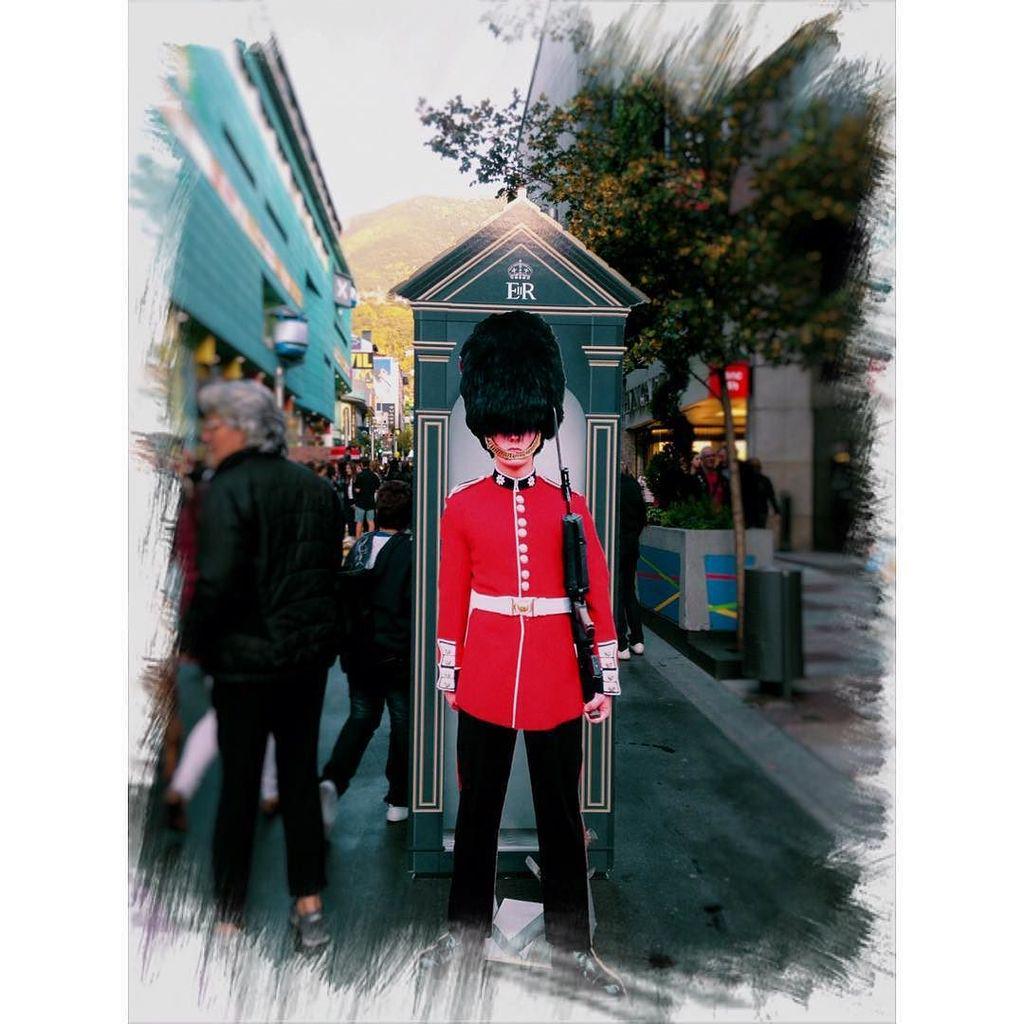 yopp_and's tweet image. No es London, es Escaldes, pero casi 😉😁😎💂🏼🇬🇧 #fotor #london #londongo #tolondonfromescaldes #vivand_ #viuvivand #vi…