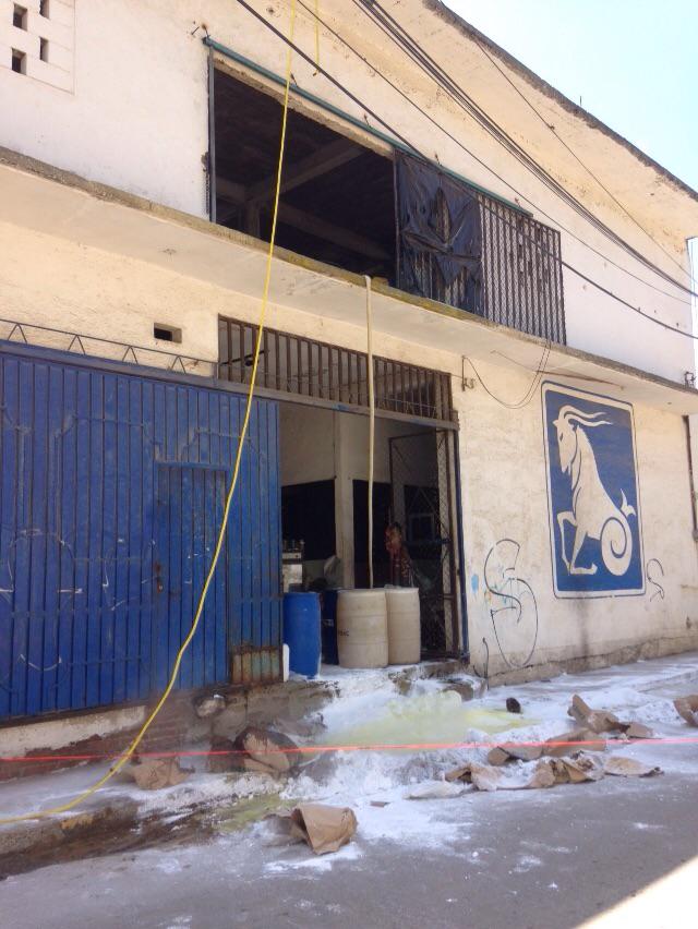 Reportan bajo control derrame de ácido en Acapulco - CReZw5XUcAAl3PU