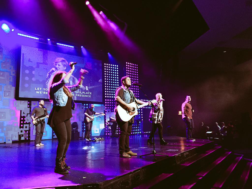 CFMiami's tweet photo. Worship is on! ๐ค "God we love to see you move!" ๐ค #cfplusone http://t.co/6SVskGuULd