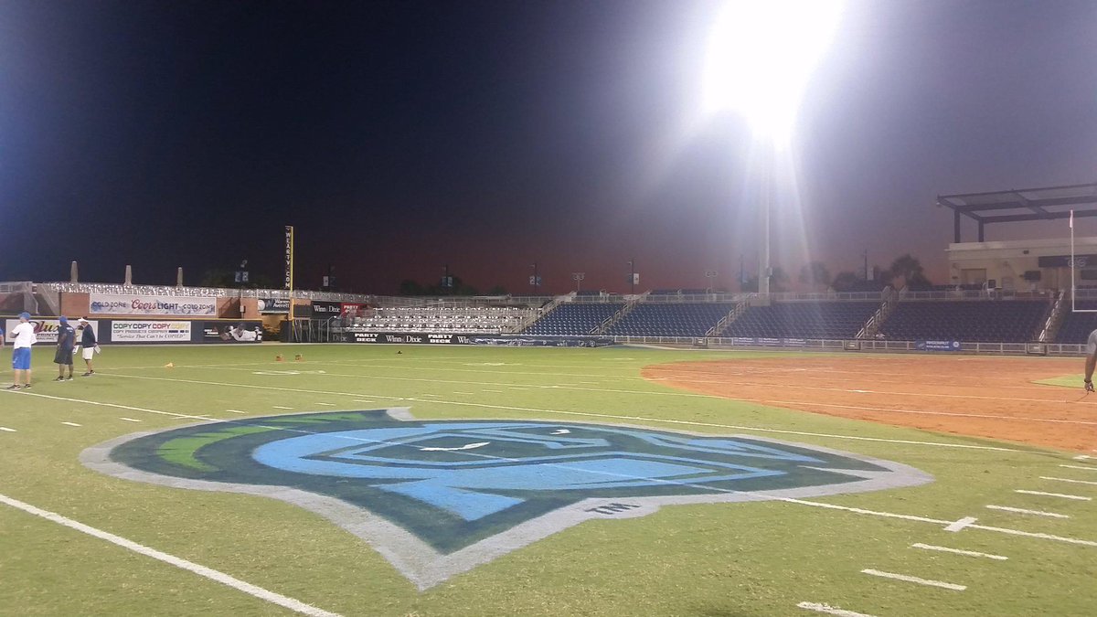 coachcsanders's tweet photo. Don't forget the bay is right behind the bleachers.  Just finished up Friday walk thru before tomorrows scrimmage. http://t.co/XeTtCYLIuL