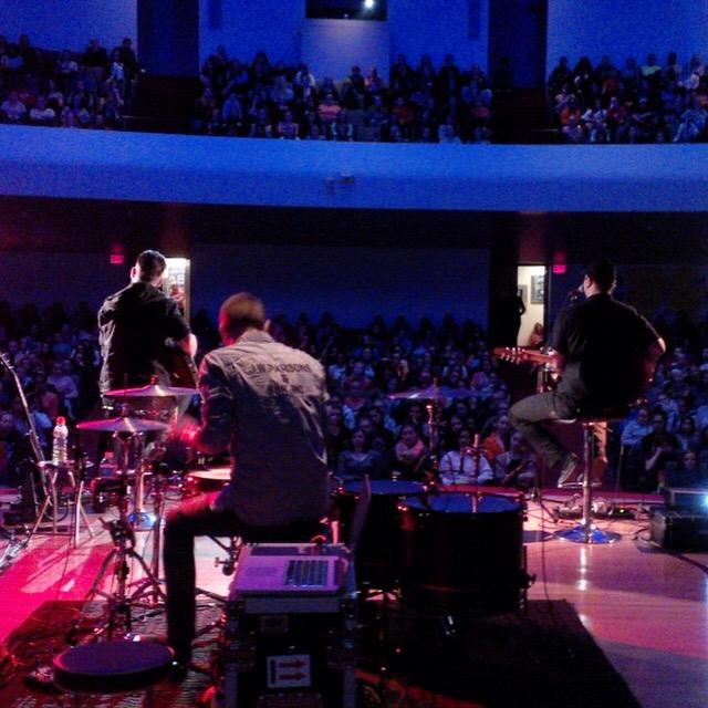 RobbNashProject's tweet photo. Played a show at St. Mary's in Winnipeg today. Packed theatre. Loved the show and hanging out after the show too! http://t.co/r0DiIVmQKT