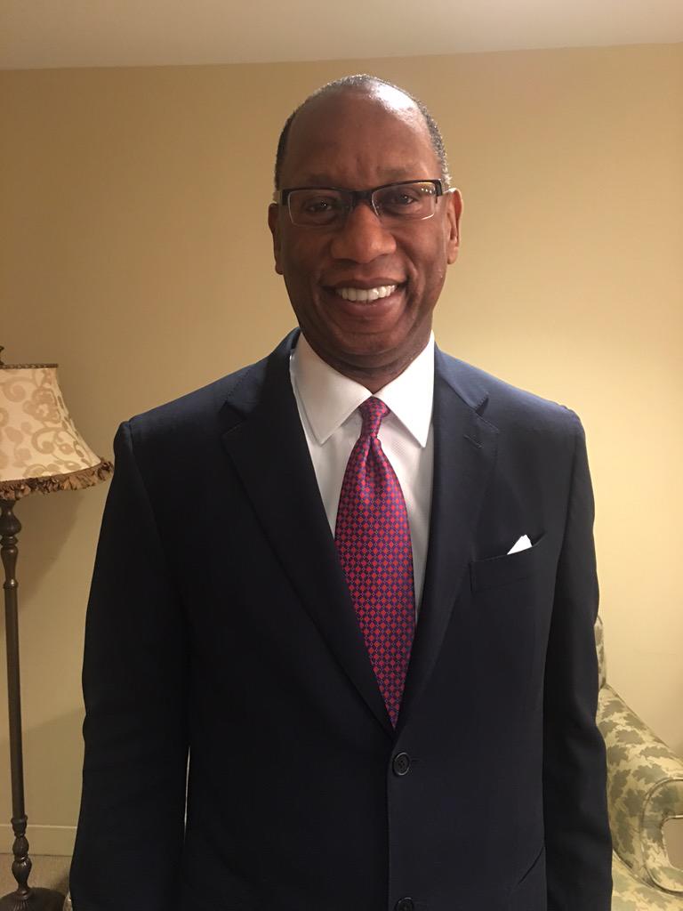 KPRC2's tweet photo. In 10 minutes we debate &amp; @BenHallforAll is ready to discuss the issues! #KPRC2 #VoteHOU @TelemundoHou @LWVHouston http://t.co/DRfE5hv2z2