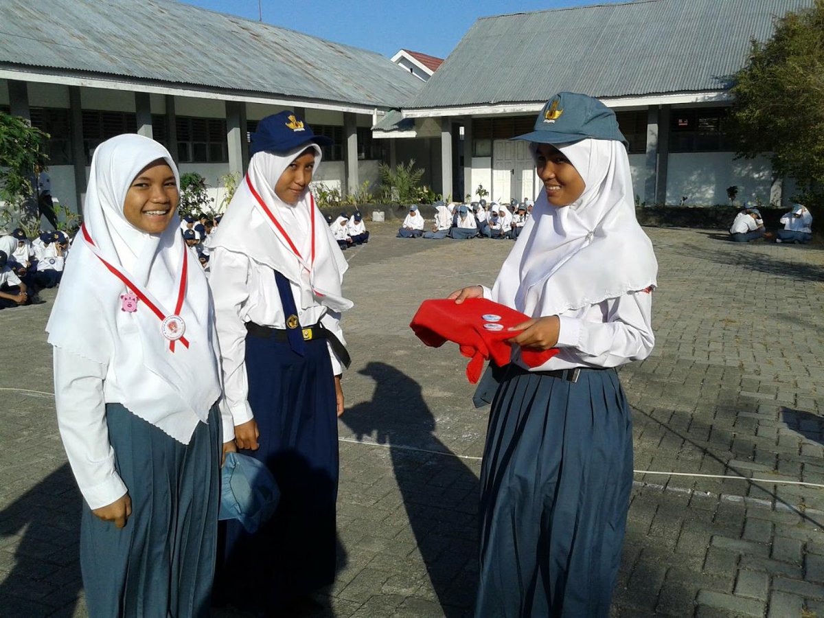 pengalungan Duta Anti Narkoba SMA SMP KHUSUS JENEPONTO