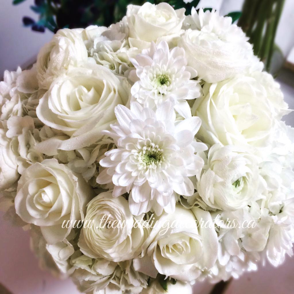 New floral designs for this weekends weddings. #weddings #weddingflowers #weddingideas