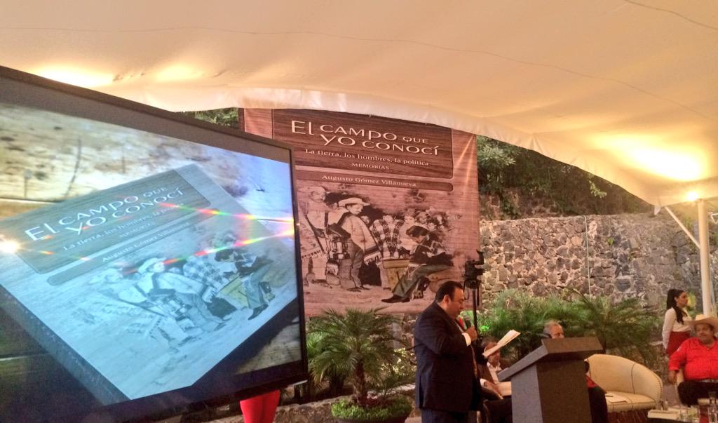 MesaDeOpinion's tweet photo. Presentan en #Morelos "El Campo Que Yo Conocí" de Don Augusto Gómez Villanueva @Augusto_GV @CNC_CEN @Cultura_UAEM http://t.co/aU75tWKmxJ