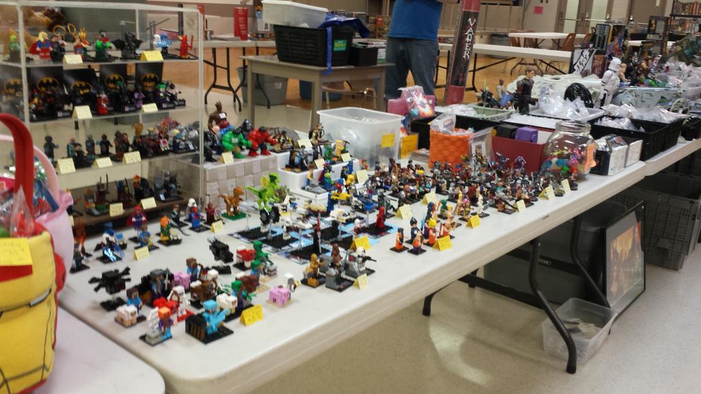 GeekedOutToys's tweet photo. More pictures of the treasures to score at #GeekedOut (#CarletonPlace arena 10-4) http://t.co/x5mBnqoozt