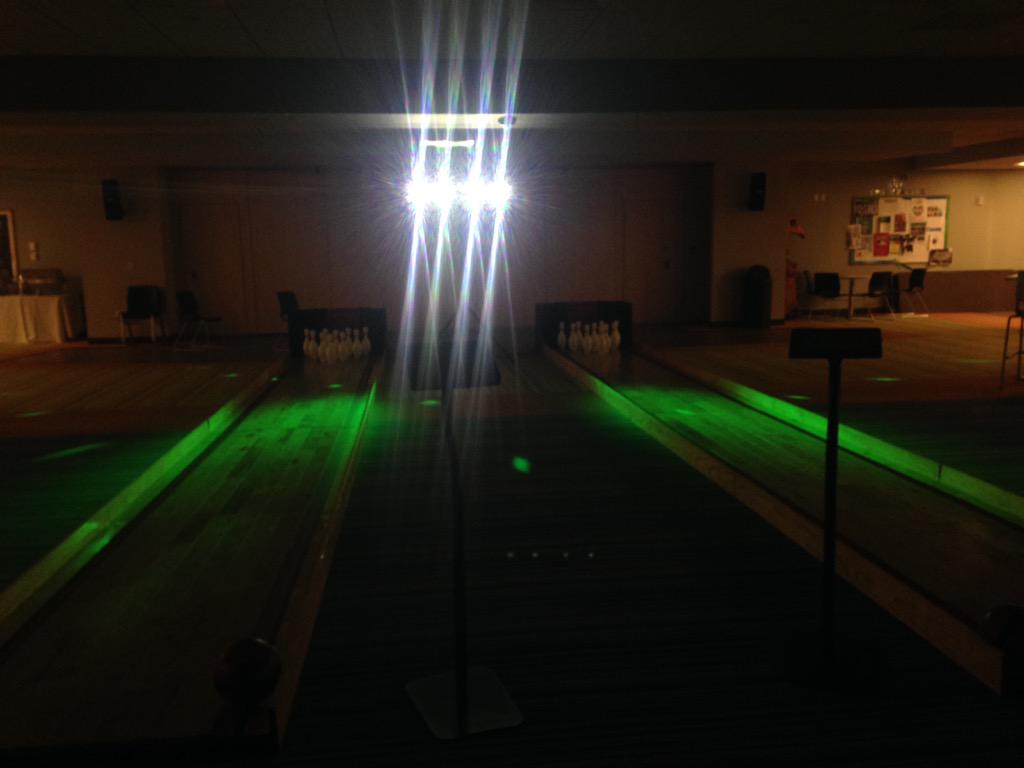 9pm bowling and food in LoCa! 🎳#endicottcollege #endicottLoCa