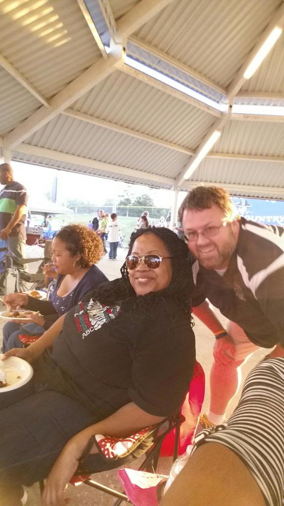 tdanders03's tweet photo. Tailgating!!! Pearl Pirates @PearlJHPirates http://t.co/kG6AKh30SL