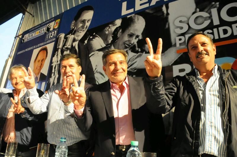 SergioGCasas's tweet photo. No hay mejor demostración de LEALTAD, que está que hoy vivimos de ntra militancia activa, agrupada y organizada. http://t.co/9pFDrYCGo3