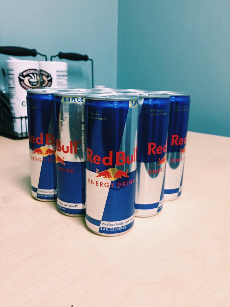 MogabiGames's tweet photo. #redbull Perfect for those late Friday nights at the office http://t.co/xk4HmopDg7