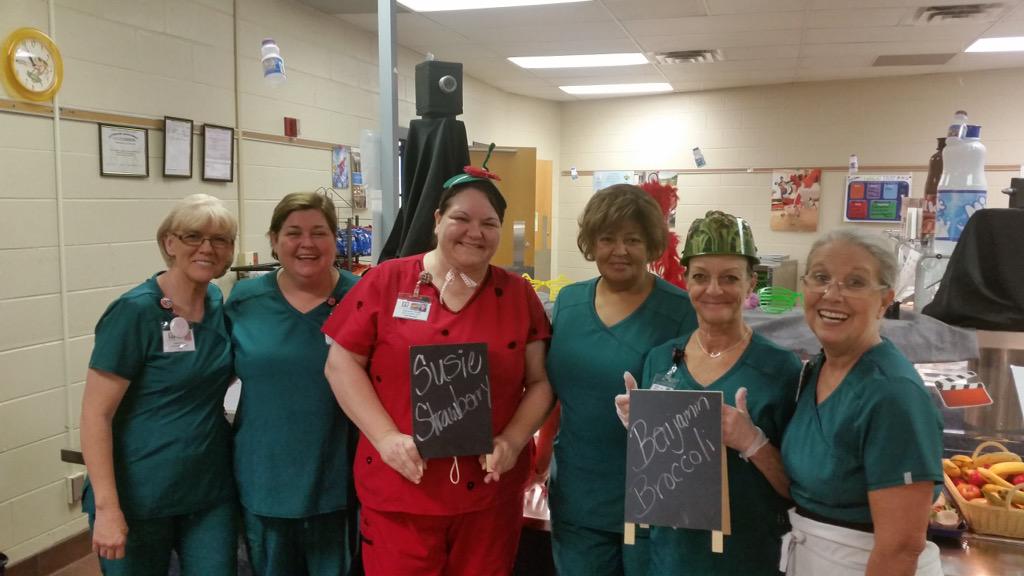 The CNP staff <a href="/SSCES/">South Shades Crest</a> look "picture perfect" celebrating #NSLW2015