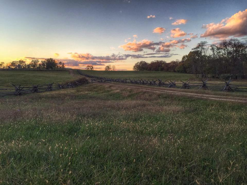HarpersFerryNPS's tweet photo. No matter the season, the sunset at Schoolhouse Ridge South Battlefield is worth taking in. #ColorWatch2015 http://t.co/iFZVdER0L8