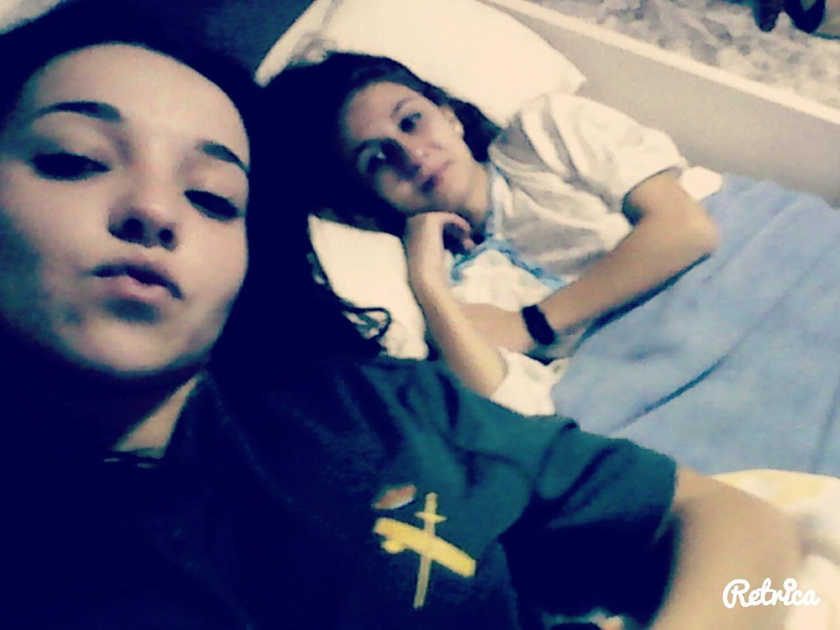 isicabas's tweet photo. A dormir con la pequee!! Placeres de la vida, que solo disfruto yo! Boniyas noches! I love you. @VirgyCm2 http://t.co/P9ZxOQQHPy