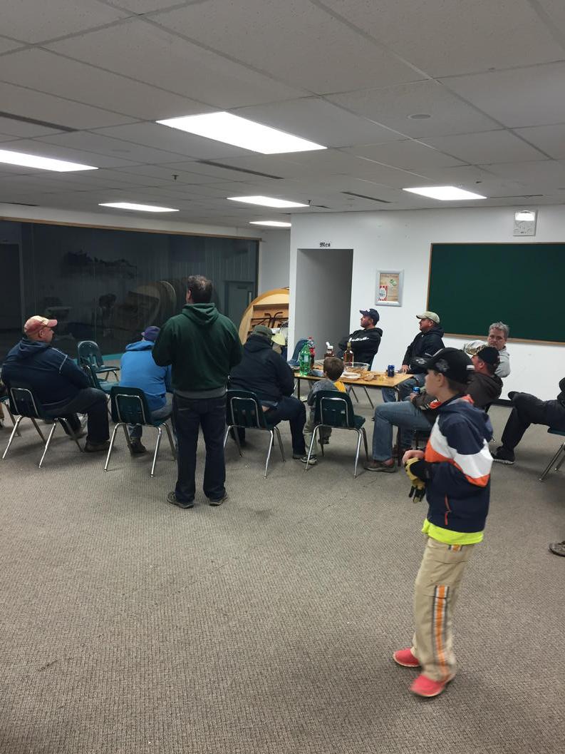 brstoneA's tweet photo. Hard at it painting the ice white tonight...between Jays at bats! #volunteerhelp http://t.co/dOHZx8Ai1r